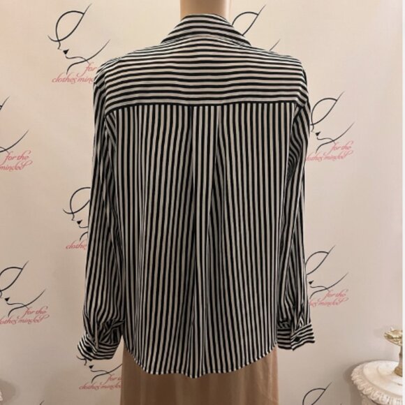 Notations. Size 10 Medium. Long Sleeve. Button Cuff. Black White Stripe. B127 - Picture 4 of 5